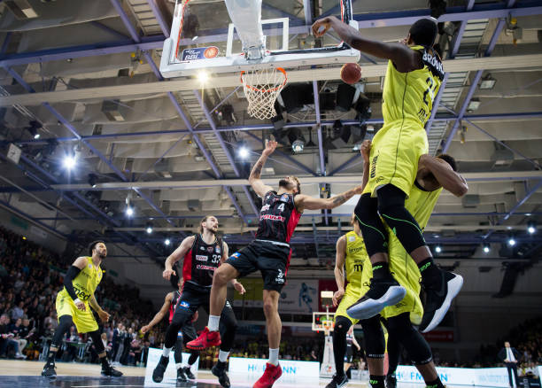 表现出色的 表现出色的